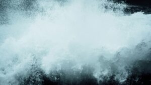 Spraying mist on the air