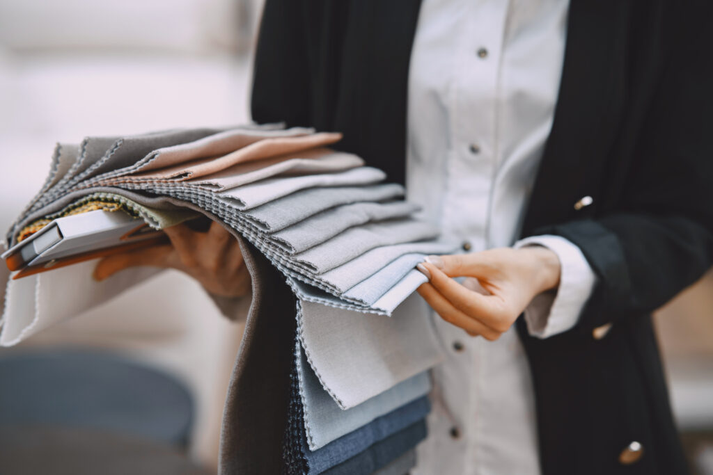 Expert tips on how to measure waist and hips to choose the perfect skirt when ordering online