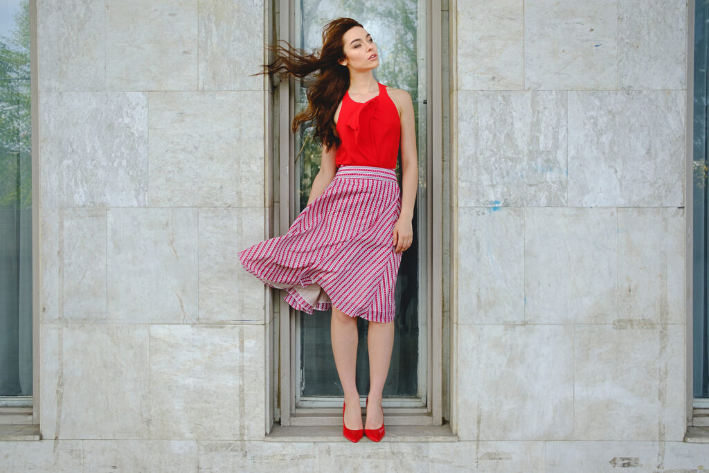 How to choose the perfect skirt for different body shapes like hourglass and pear