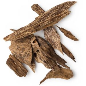 Natural oud oil with antioxidant and anti-aging properties