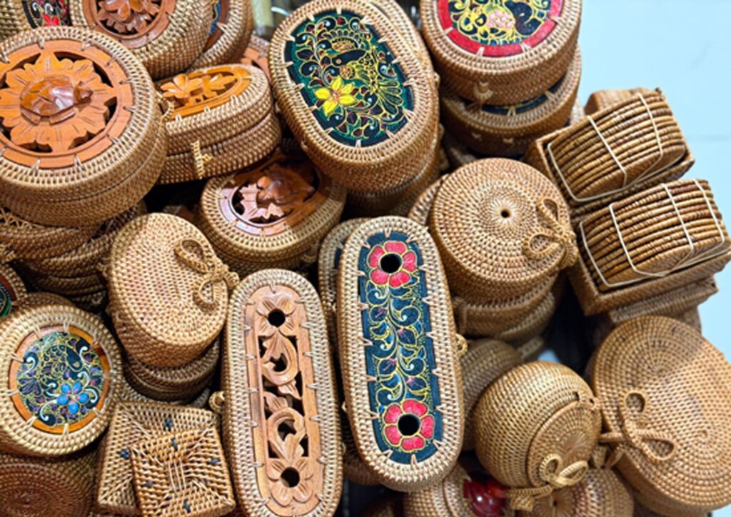 Handmade Bali rattan bags from Ata grass eco friendly and stylish accessories
