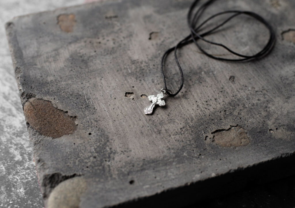 how to prevent sterling silver jewelry from tarnishing naturally