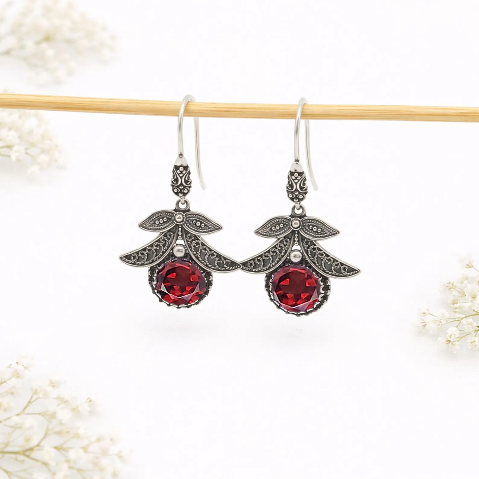 Botanical Leaf Earrings Front View Vintage style silver leaf earrings for everyday wear