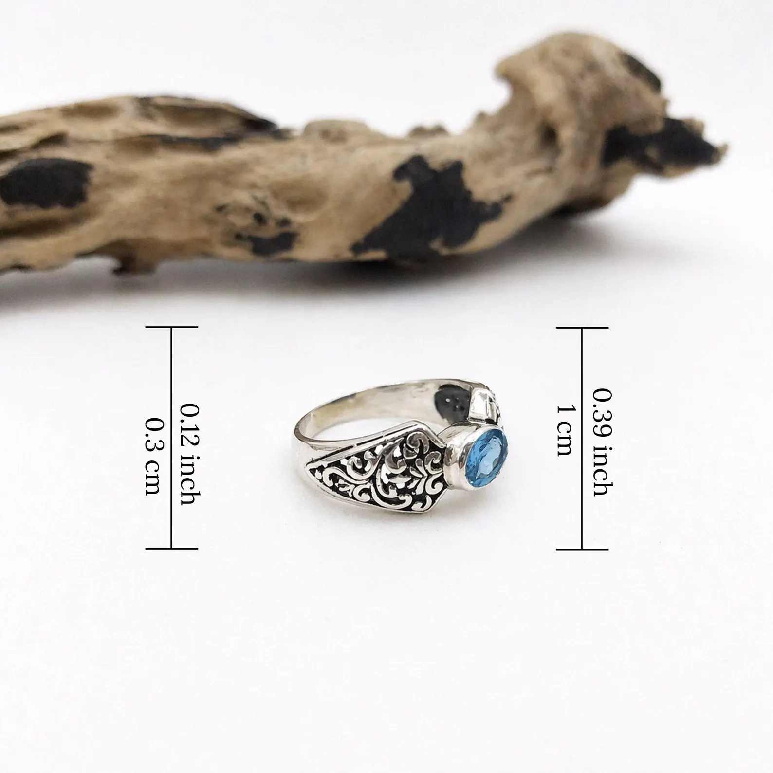 Sterling Silver Floral Engraved Ring Hero Shot Floral pattern sterling silver ring handcrafted artisan jewelry detail