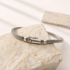 Strong foxtail bracelet with artisan Bali craftsmanship