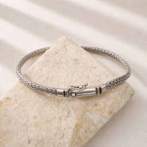 Flat herringbone chain bracelet in boho style
