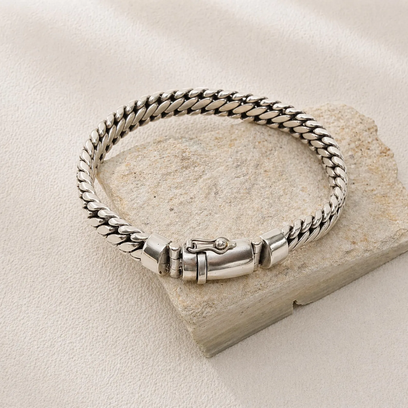 Thick Chain Bracelet Side View