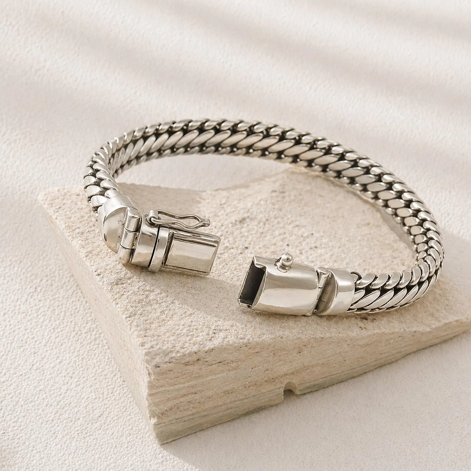 Handmade Cuban Bracelet Clasp Detail