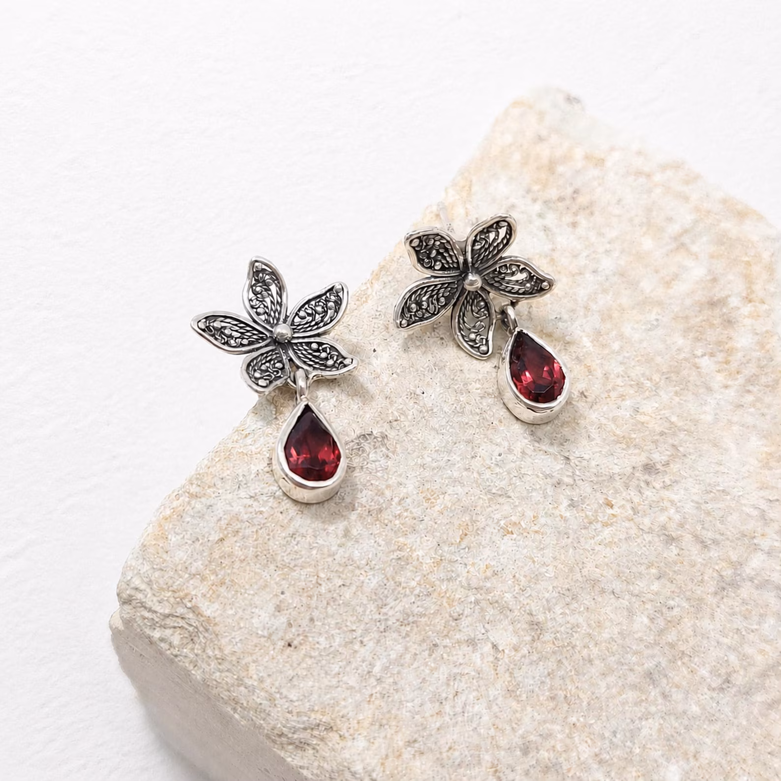 Bali 925 Sterling Silver Flower Gemstone Earrings Bali handmade 925 sterling silver flower gemstone earrings