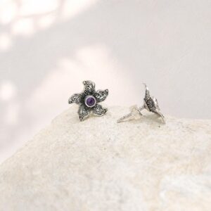 925 sterling silver botanical flower stud earrings close up